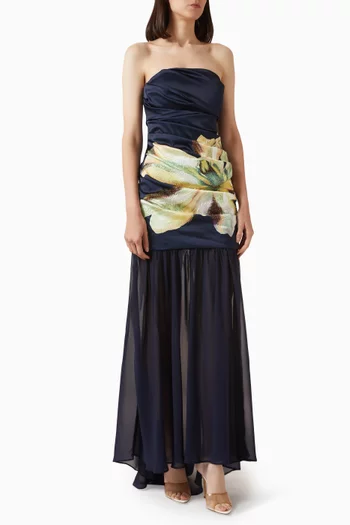 فستان تالي بلا حمالات