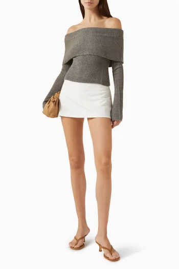 بلوزة بفتحة رقبة بأكتاف مكشوفة نسيج مضلع