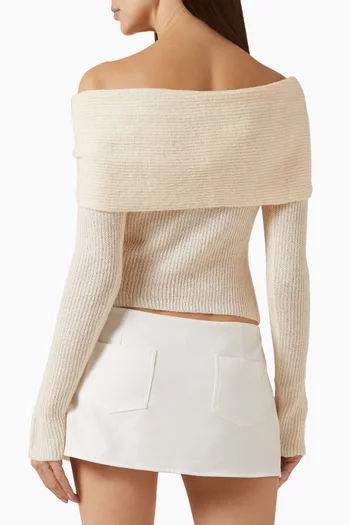 بلوزة بفتحة رقبة بأكتاف مكشوفة نسيج مضلع