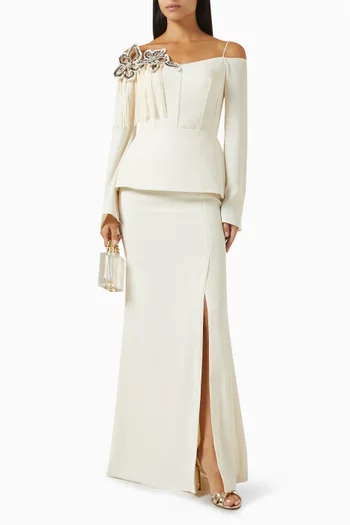 فستان زايرا بأكتاف مكشوفة وتطريزات كريب