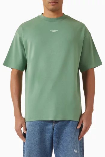 تي شيرت بشعار الماركة الكلاسيكي قطن