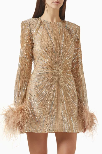 فستان طوكيو قصير مزين بتطريزات بالترتر والريش