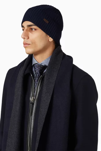 قبعة بيني صوف منسوج