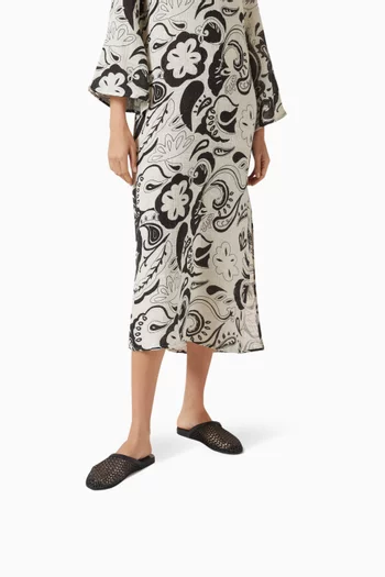 حذاء مفتوح خوص وجلد