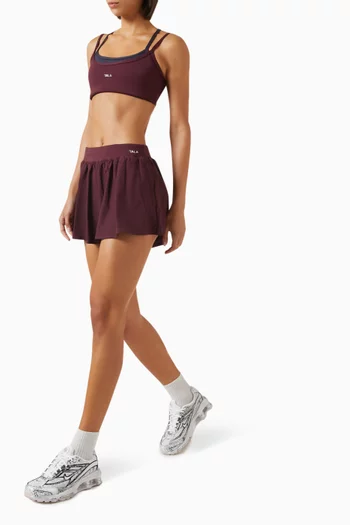 شورت قصير بقصة واسعة