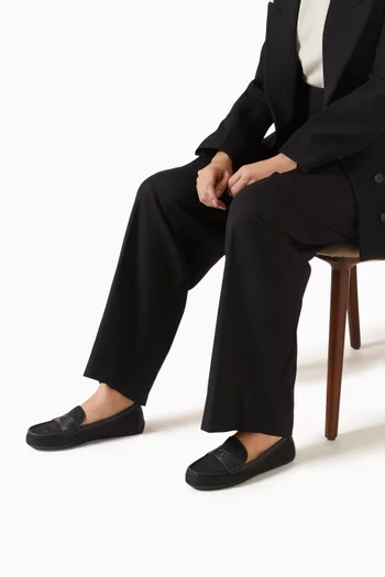 حذاء درايفر بشعار حرف C منحوت جاكار بنقشة شعار الماركة