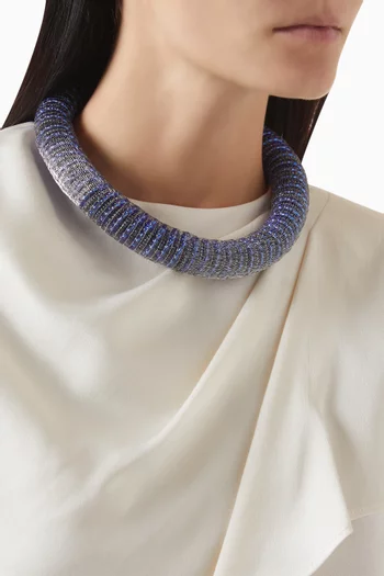 قلادة بخرز اسطواني