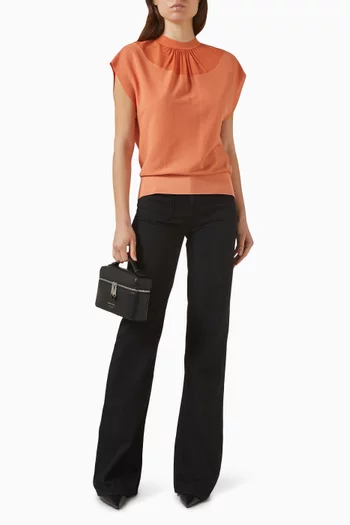 بلوزة بأكمام بتصميم جناح الخفاش وجزء منسوج في الخلف