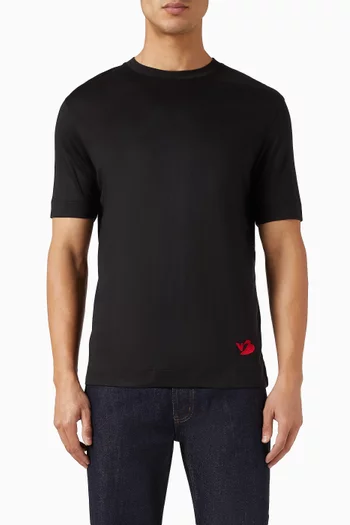 تي شيرت بشعار الماركة مزيج قطن