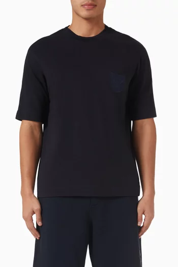 تي شيرت بشعار الماركة قطن