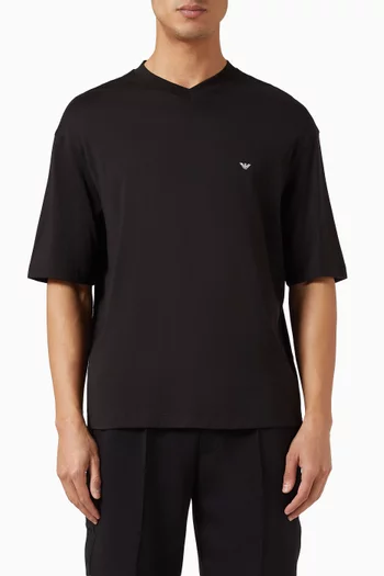 تي شيرت بشعار الماركة قطن