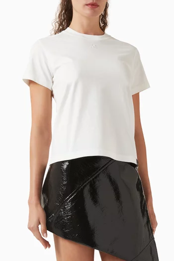 تي شيرت مطرز بشعار الماركة قطن وجيرسيه