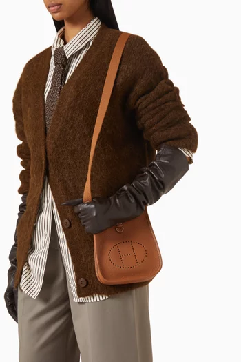 حقيبة إيفيلين ميني جلد ثور لين بملمس بارز غير مستعملة