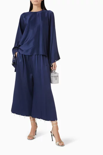 بنطال بشرّابات مطرزة بلؤلؤ ستان