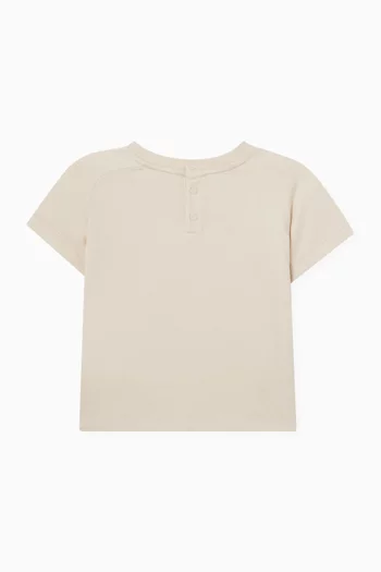 تي شيرت بطبعة شعار الماركة قطن