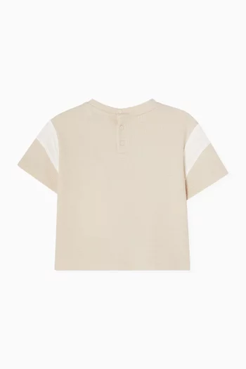 تي شيرت بطبعة شعار الماركة قطن