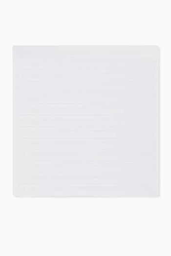 بطانية بشعار الماركة وخطوط أفقية