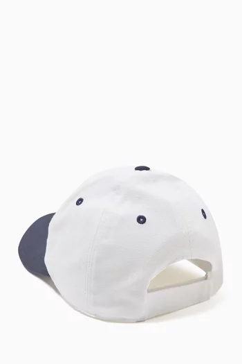 كاب بتطريز شعار الماركة قطن