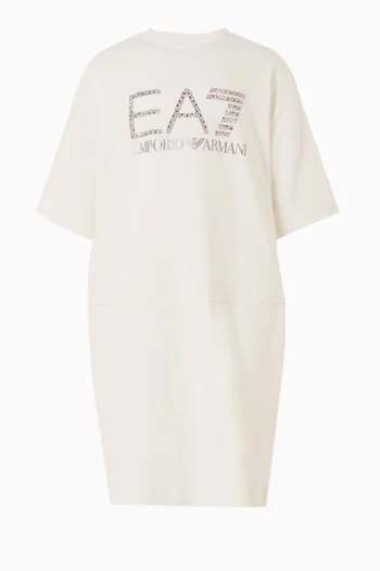 فستان بنمط تي شيرت بطبعة شعار الماركة بحجم كبير