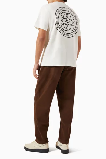 تي شيرت بشعار الماركة قطن