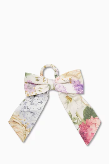 ربطة شعر سيرافينا بعقدة ونقشة حصرية