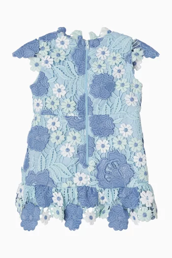 فستان جيد طويل مزين بتطريزات