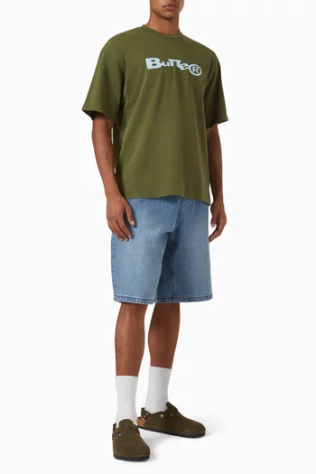 تي شيرت بطبعة شعار الماركة قطن