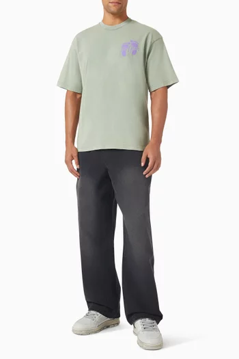 تي شيرت بطبعة آثار أقدام قطن