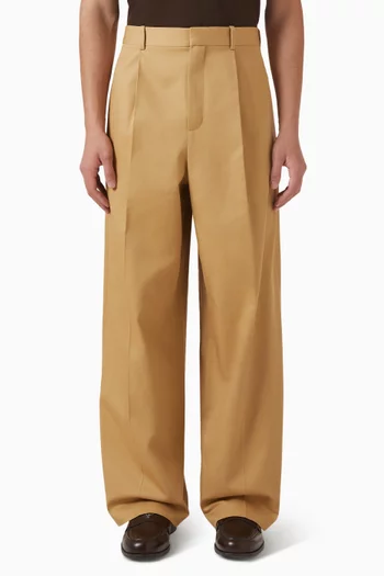 بنطال بقصة ساق واسعة