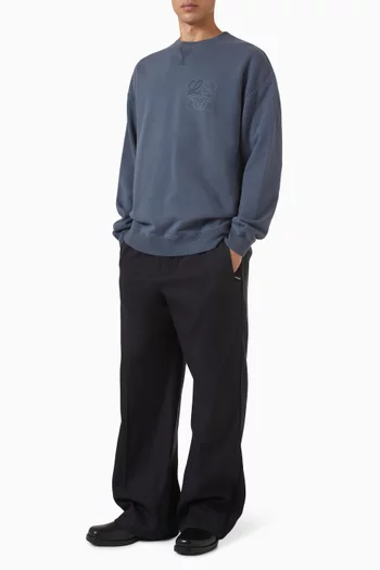 سويت شيرت بشعار الماركة قطن