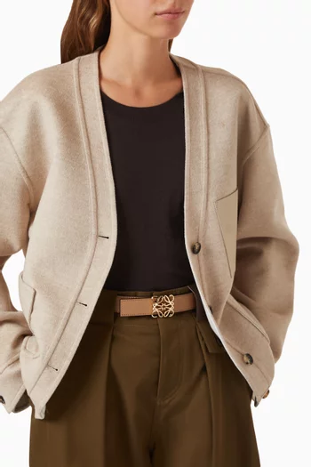 حزام بشعار الماركة بتصميم بارز الملمس جلد