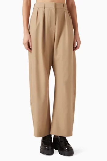 بنطال بقصة ساق أسطوانية