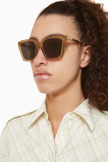 Cat-eye Sunglasses in Acetate
