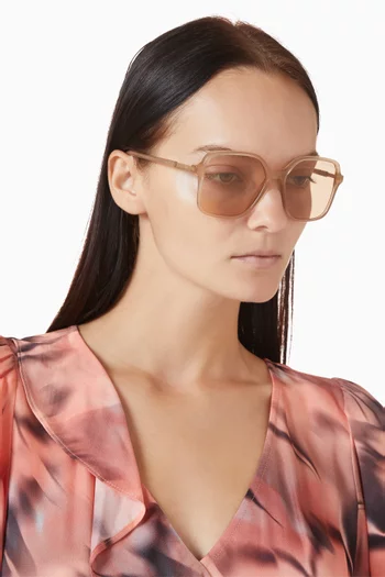 نظارة شمسية بإطار مربع