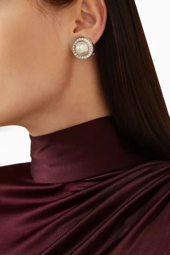 أقراط بمشبك مزينة باللؤلؤ من السبعينيات