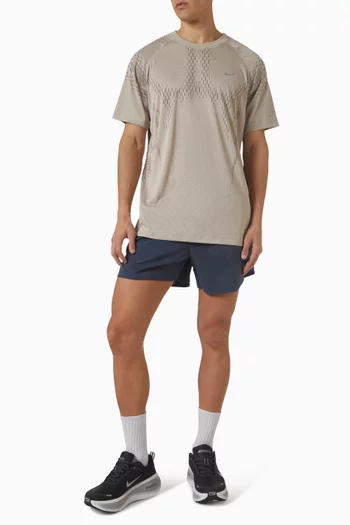 شورت للجري سترايد بطول 5 بوصة مبطن بسروال تحتي