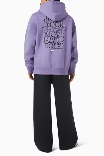 كنزة بغطاء رأس وشعار سولو صوف