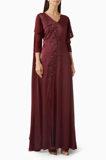 فستان طويل مطرز بالترتر