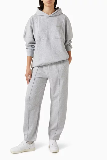 كنزة بغطاء رأس وقصة مربعة صوف ناعم