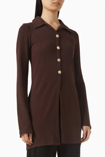 بلوزة بياقة مضلعة