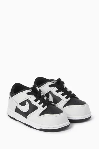 سنيكرز دانك أسفل الكاحل