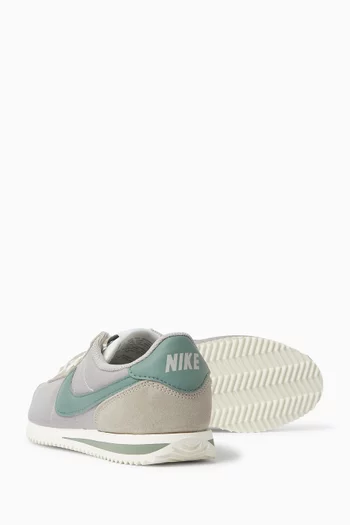 سنيكرز كورتيز قماش