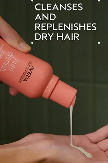 مجموعة هدايا مستحضرات مويستشر مارفيلز نيوتري بلينش لايت الأساسية للترطيب