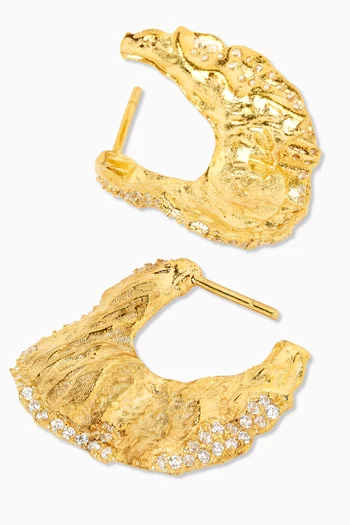 أقراط متوسطة على شكل بتلة مزينة بأحجار بافيه معدن مطلي بلون ذهبي