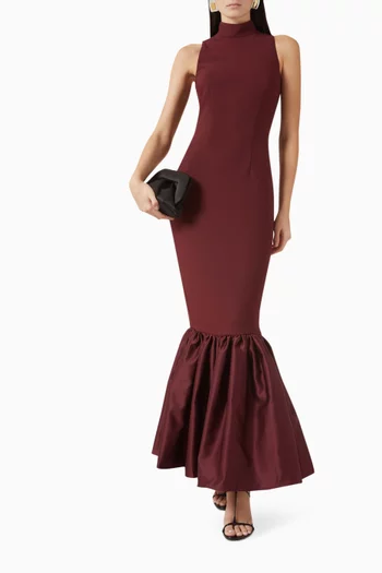 فستان طويل بقصة ضيقة