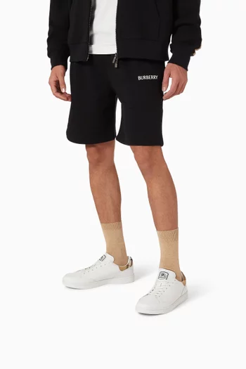 سنيكرز ست جلد