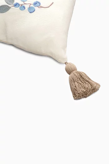 وسادة بنقشة مطرزة