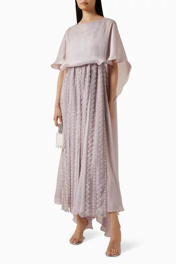 فستان بكاب وتطريزات حرير وأورجانزا