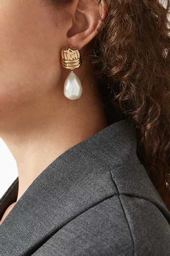 Knot Pearl Drop Earrings in Gold-plated Brass