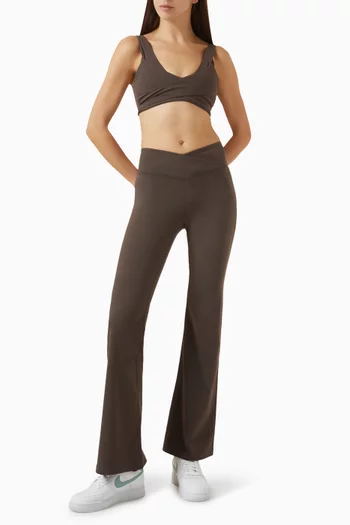 بنطال يوغا بتصميم ملفوف عند الخصر وقصة واسعة قماش دايفليكس